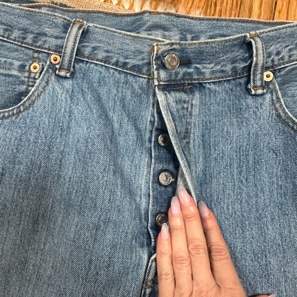 Y2K Vintage Levi's 501 Jeans Straight Fit Medium Wash 36w 34l Skater Baggy - Picture 15 of 16